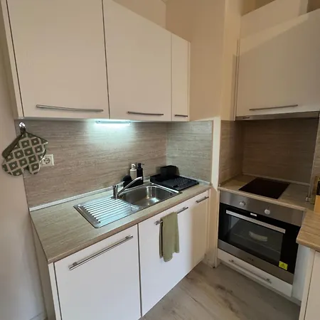 South Bay * וארנה